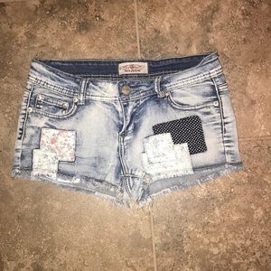 Iris Jeans distressed shorts